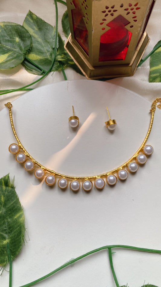 Divya Pearl Choker