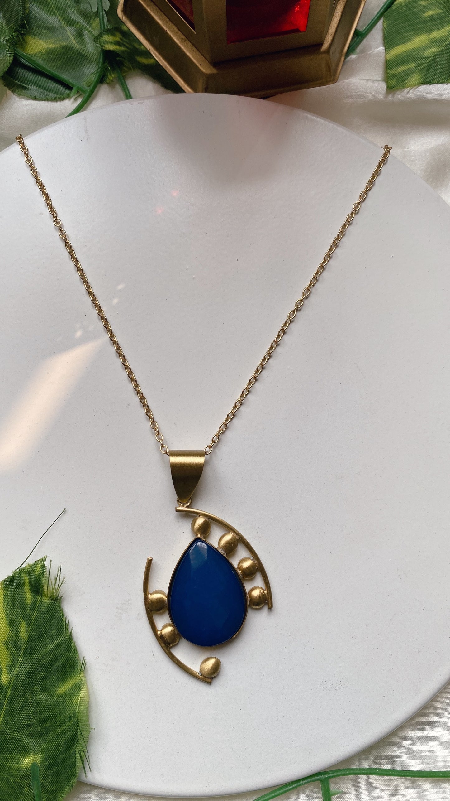 Zinya Pendant