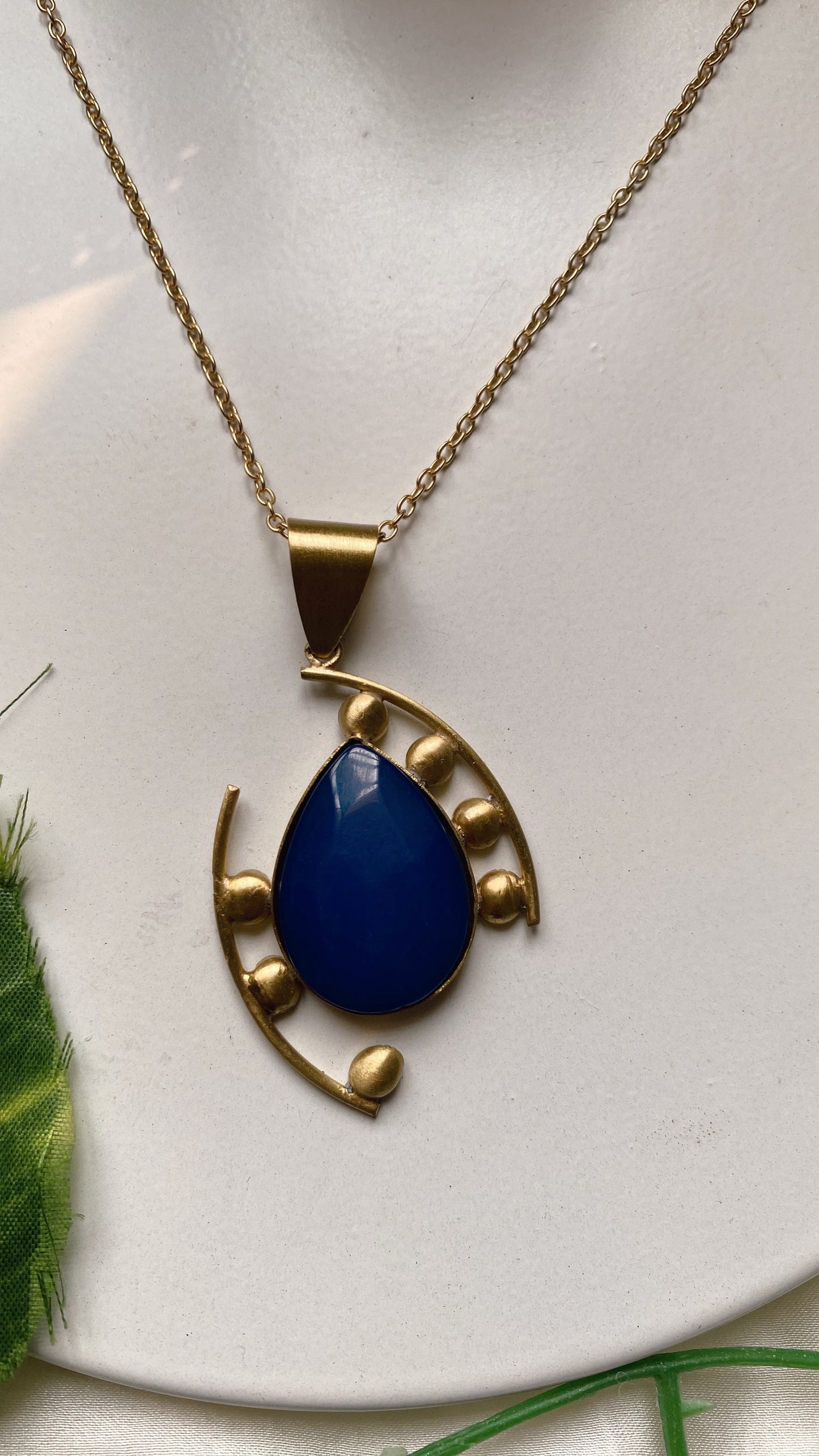 Zinya Pendant