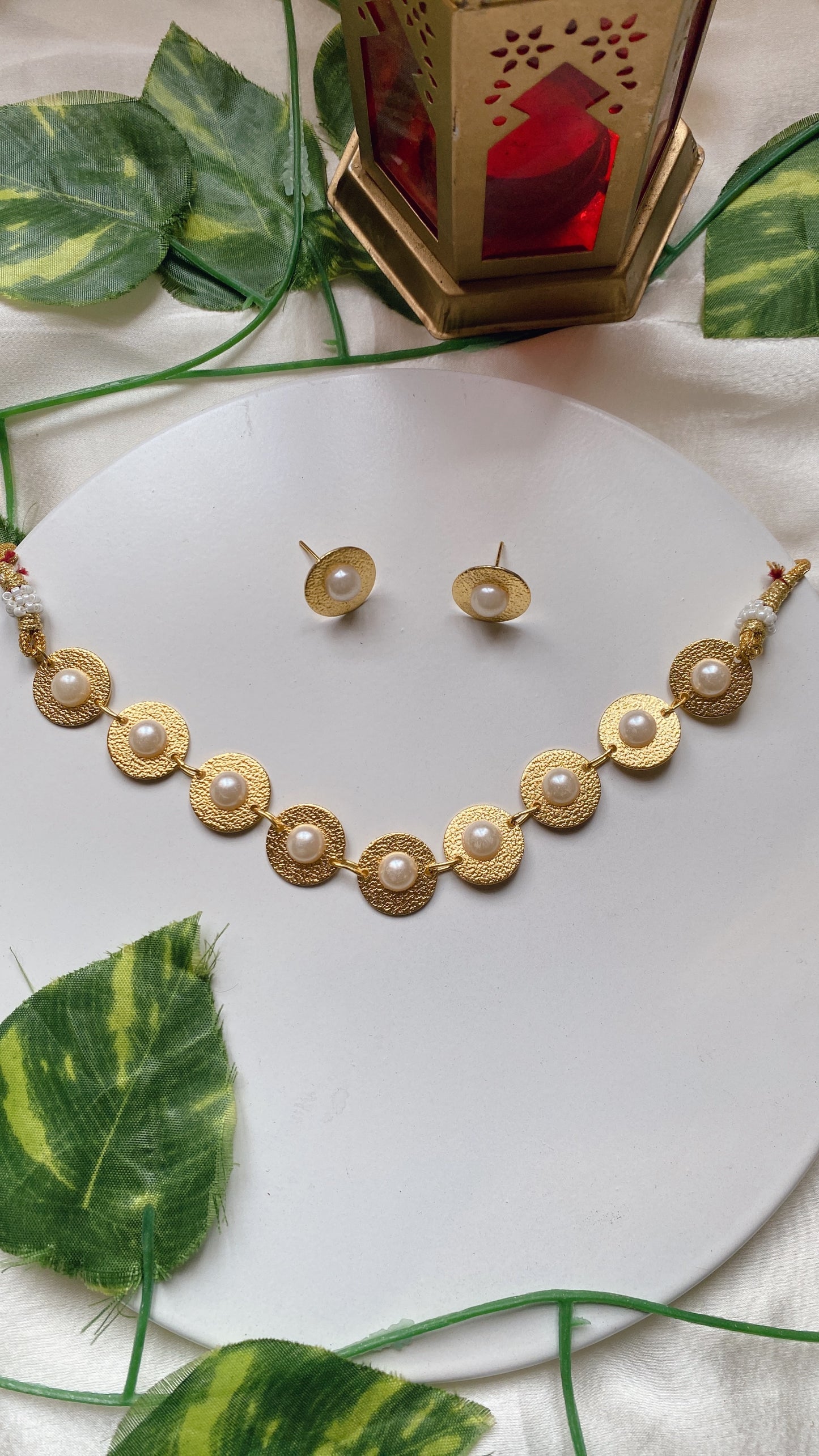 Paawni Pearl Choker