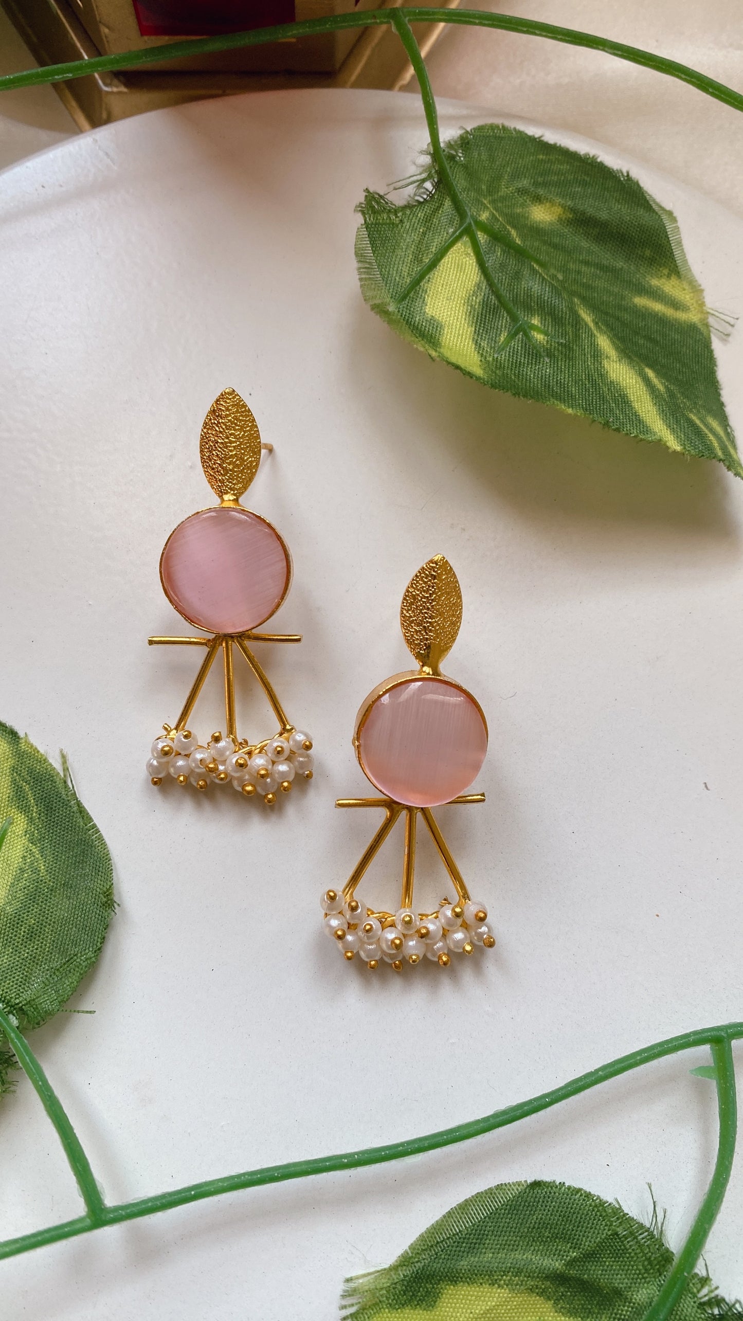 Esha pearly Earrings - Pink
