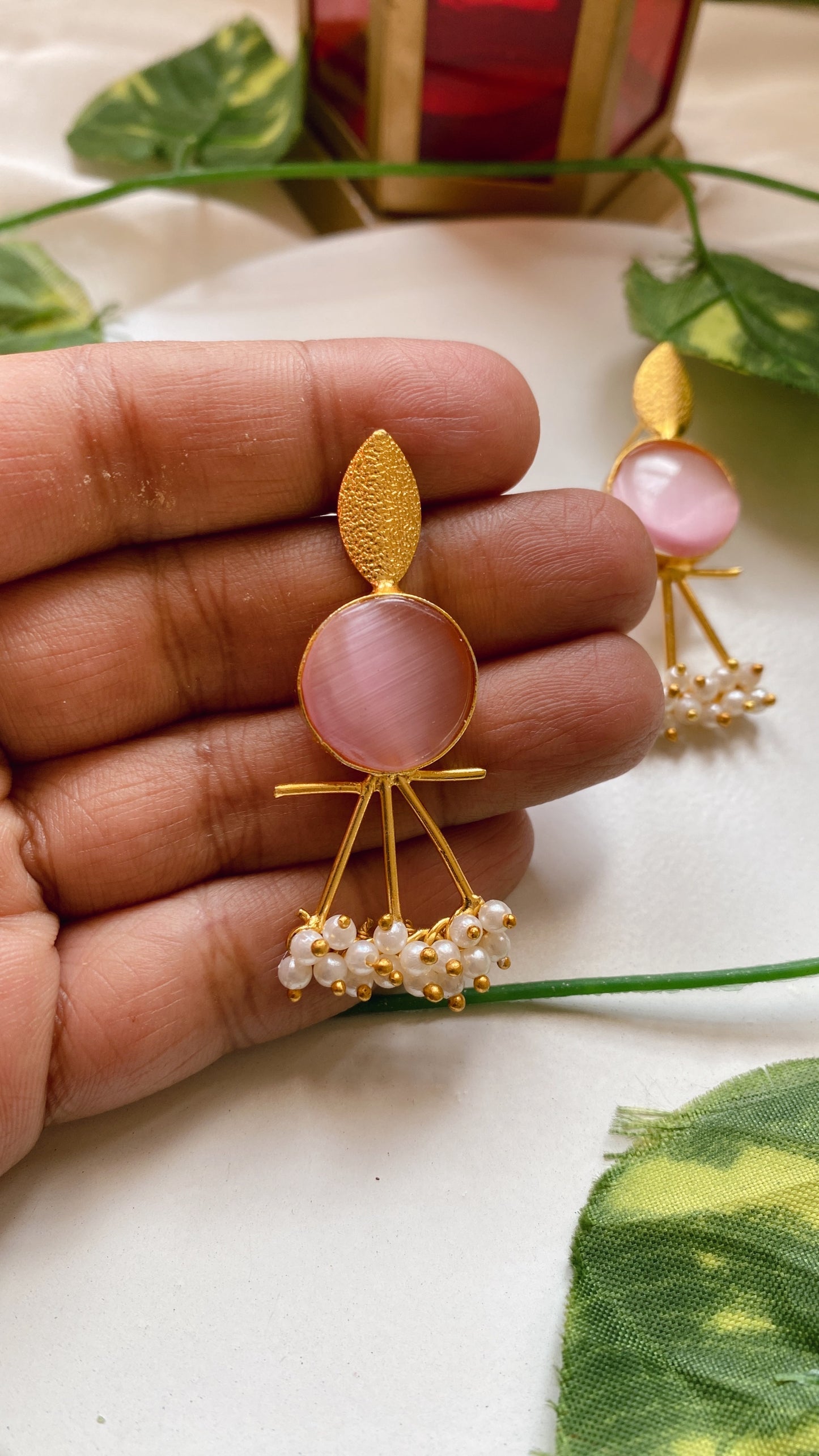 Esha pearly Earrings - Pink