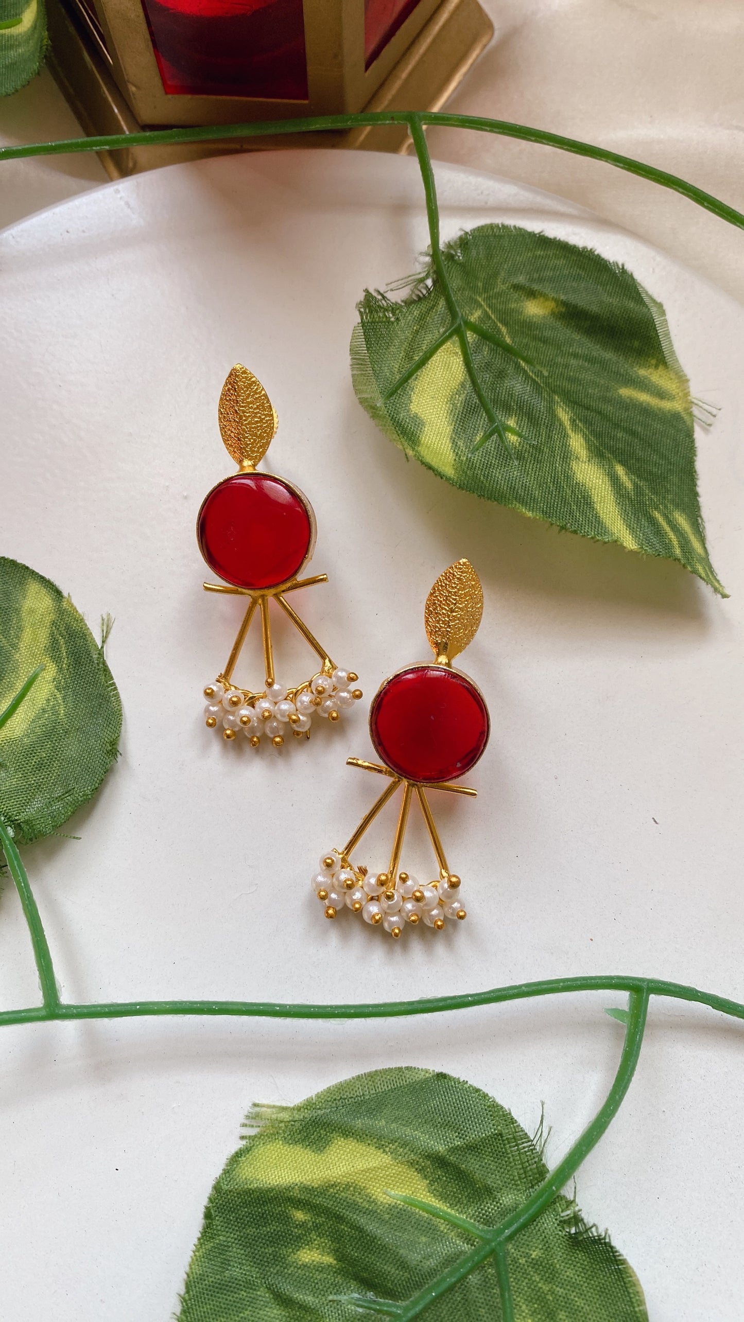 Esha pearly Earrings - Red