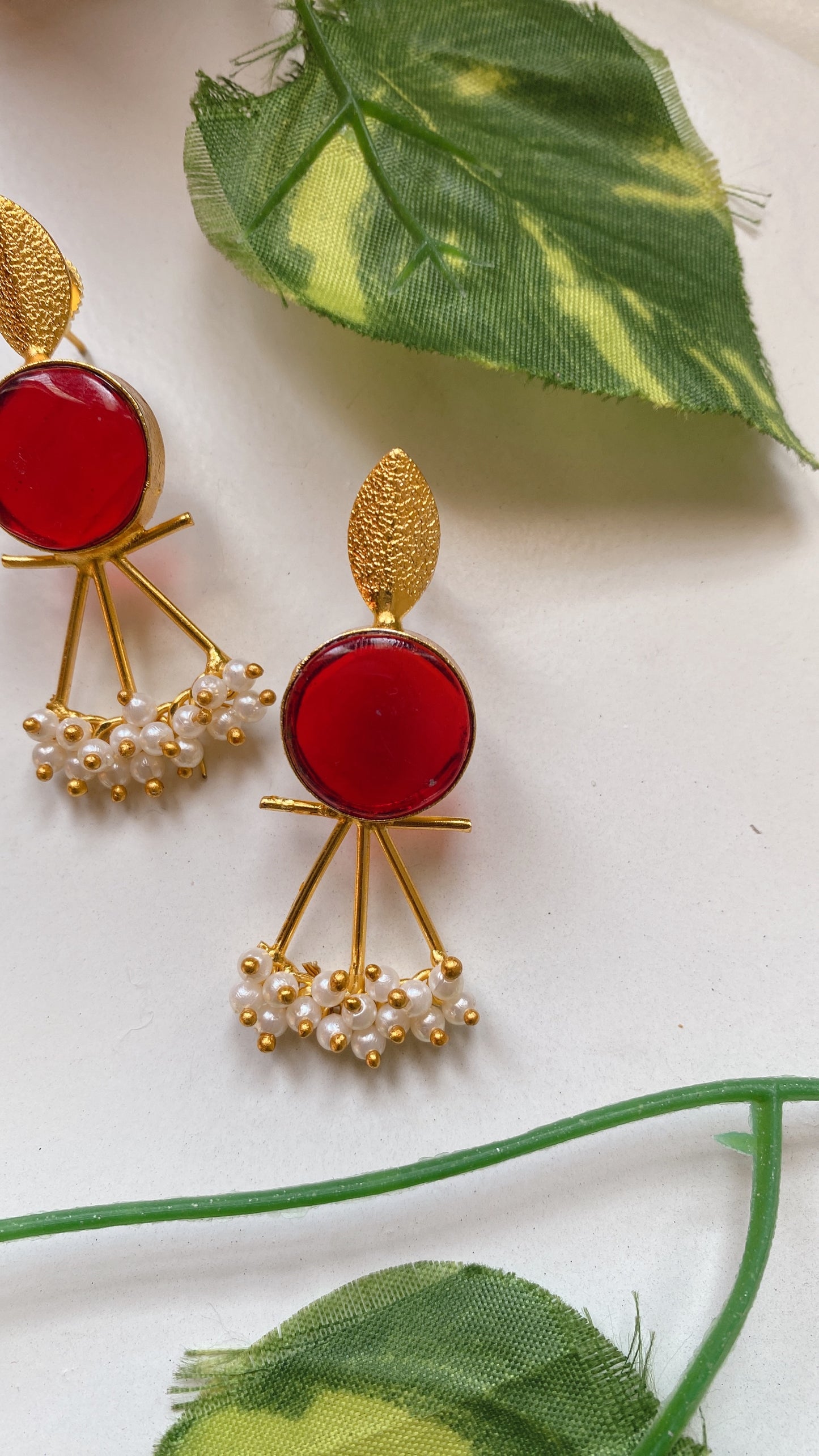 Esha pearly Earrings - Red