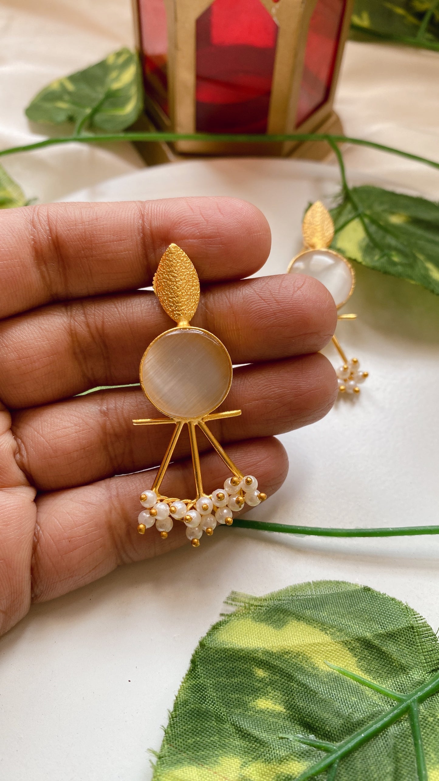 Esha pearly Earrings - White