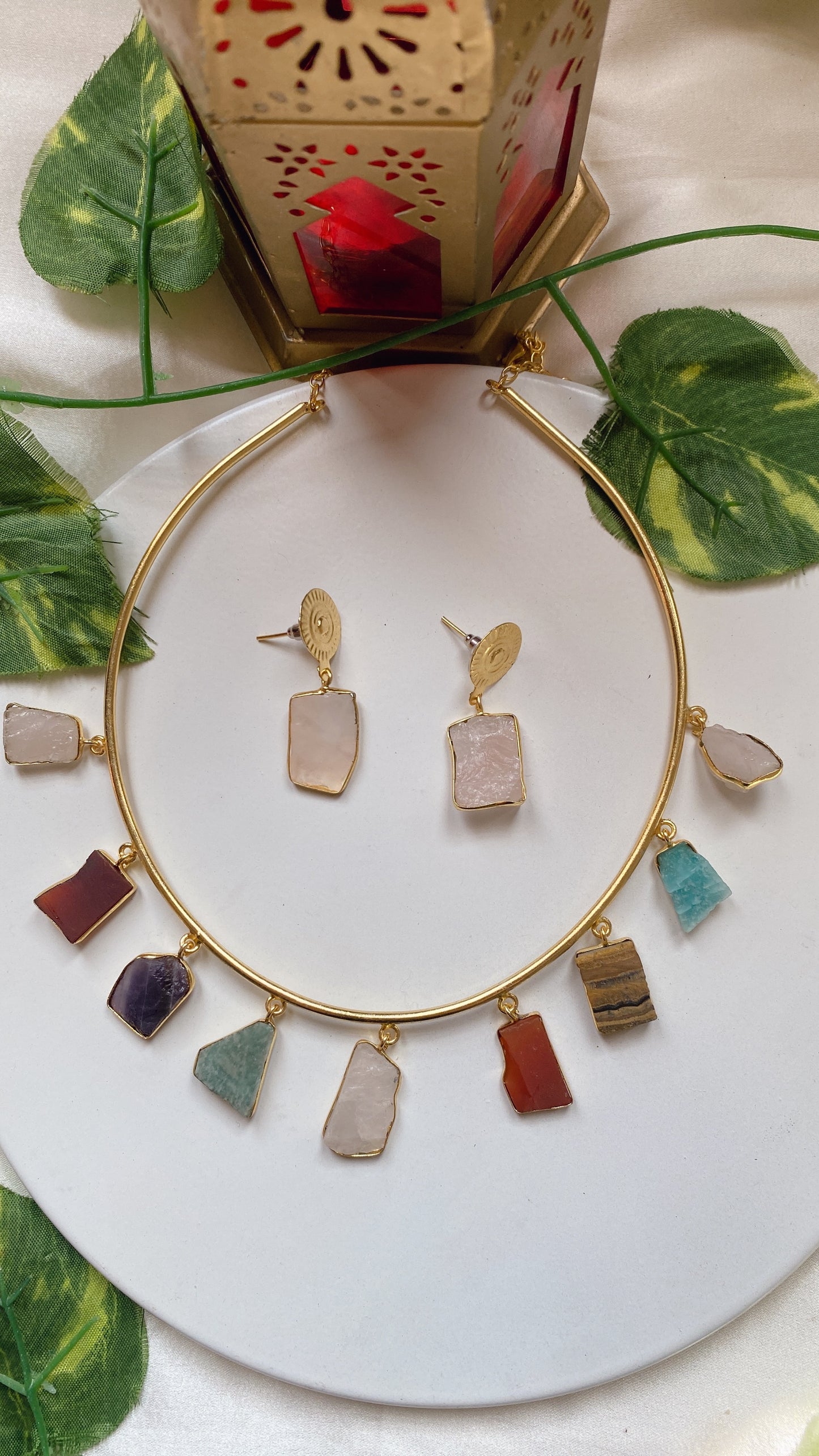 Amya Raw Uncut Stones Necklace