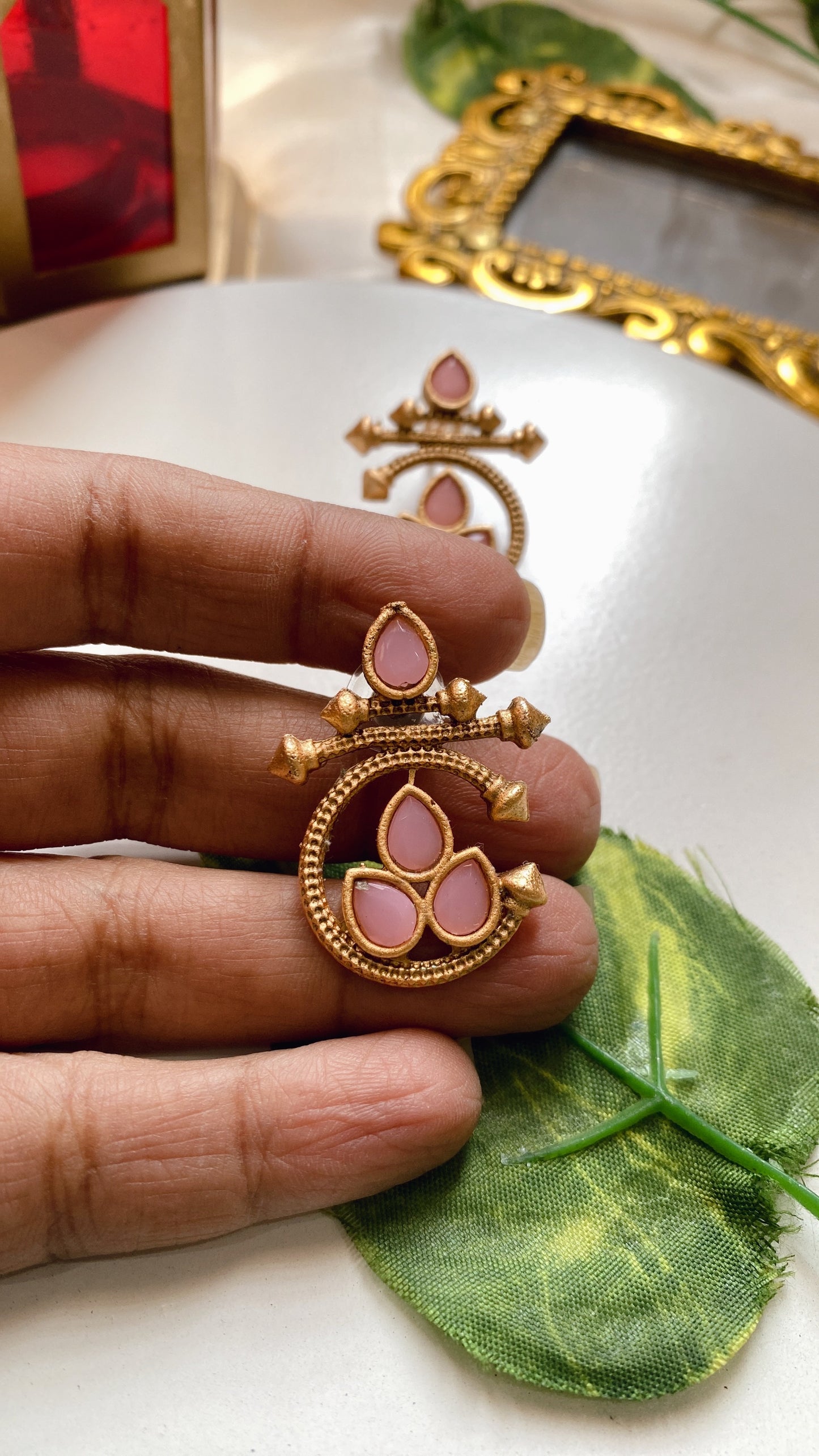 Leela Earrings - Pink
