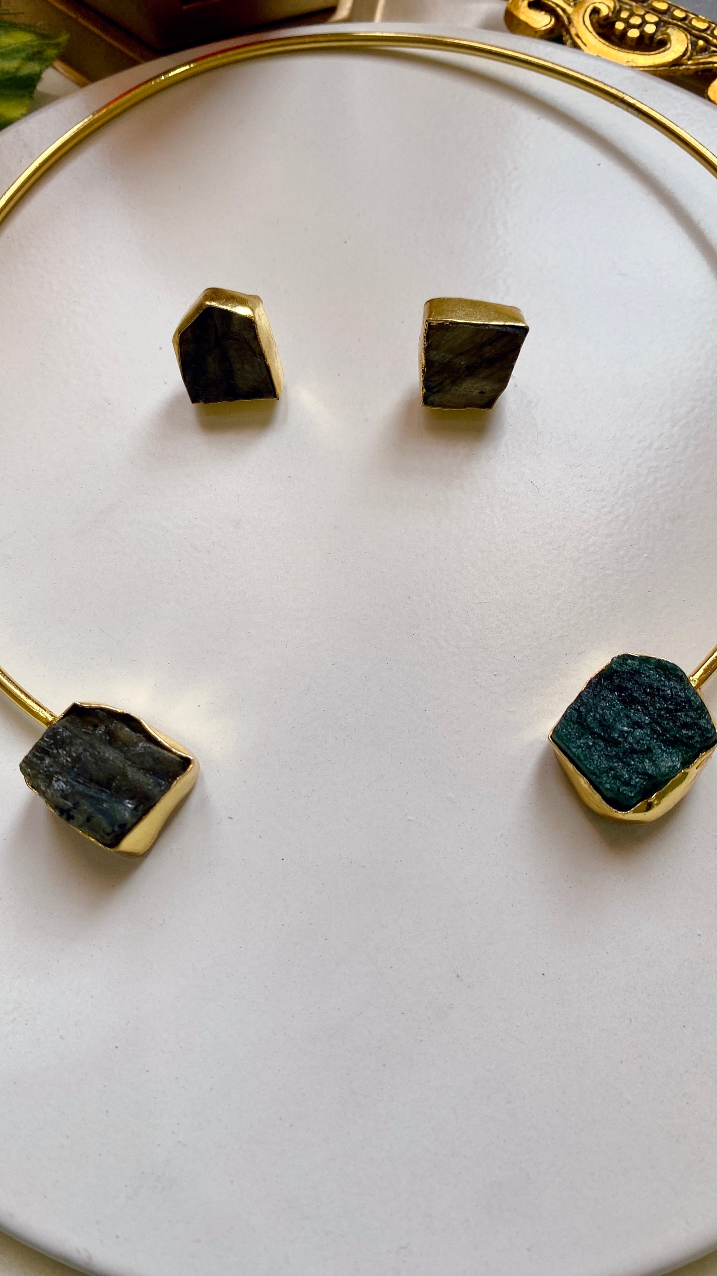 Mehar Raw Uncut Stone Hasli