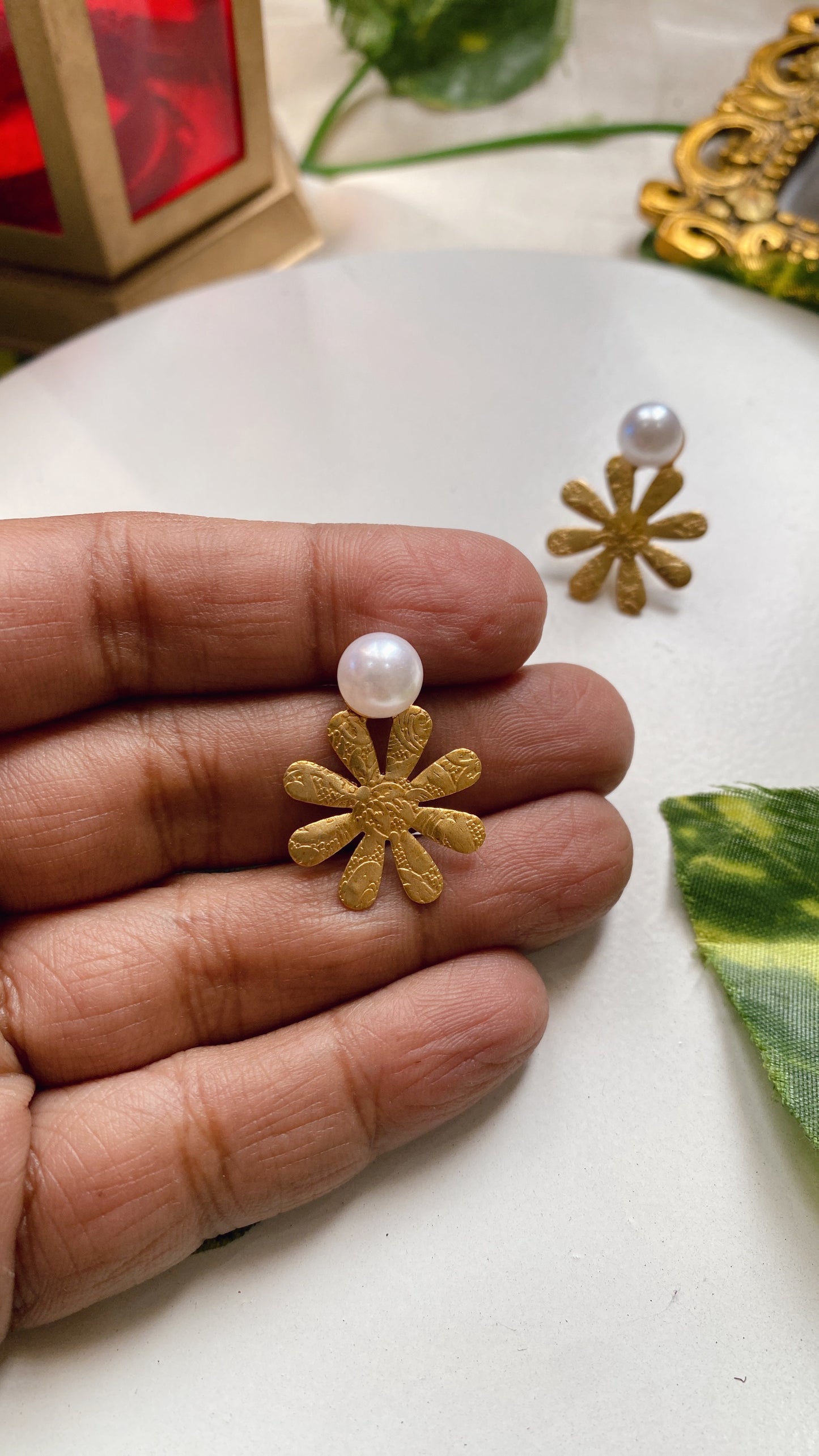 Daisy Dew Earrings