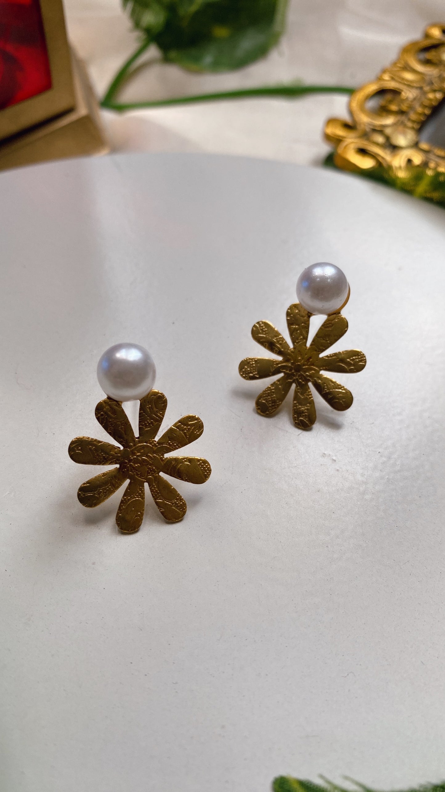 Daisy Dew Earrings