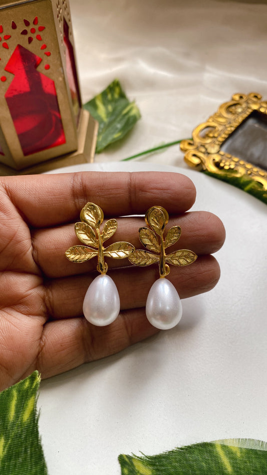 Amara Leaf Earrings