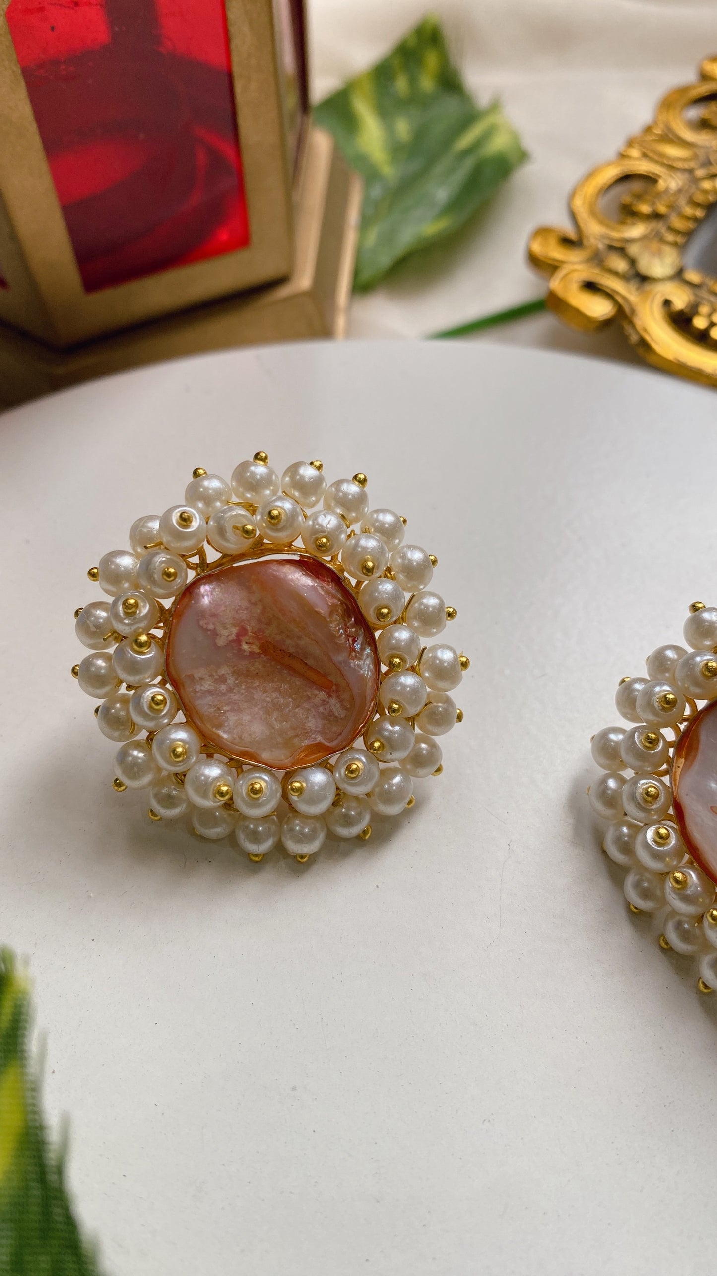 Ameha Mother of pearl Stud - Peach
