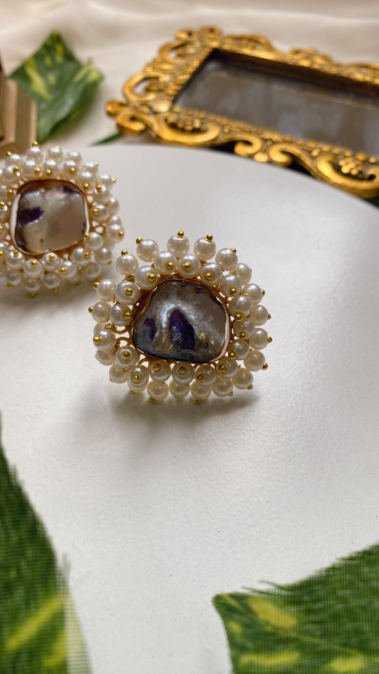 Ameha Mother of pearl Stud - Purple