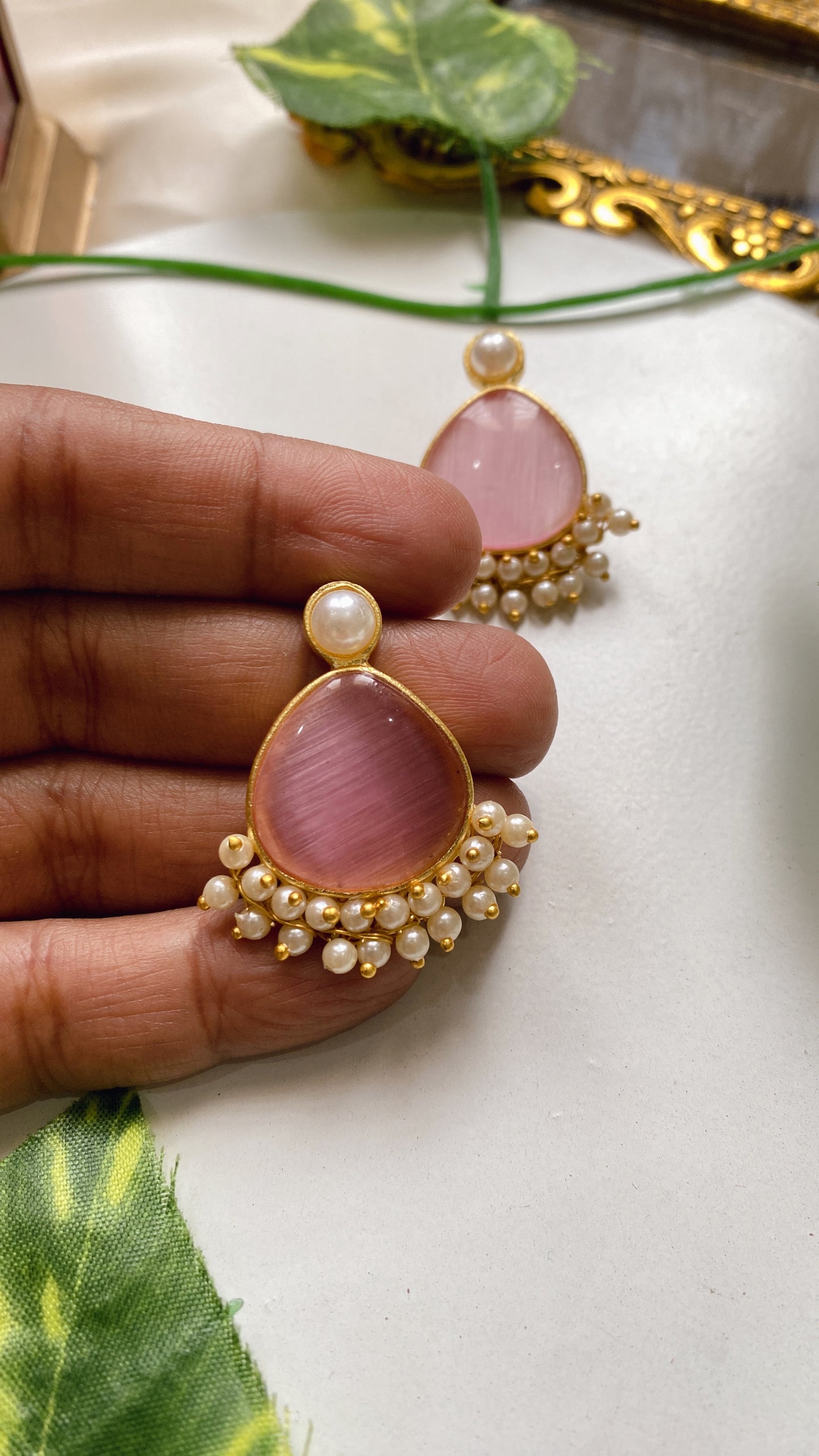 Mira Drop Earrings - Pink