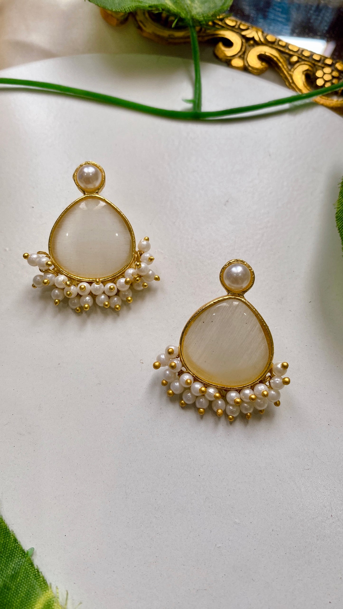Mira Drop Earrings - White