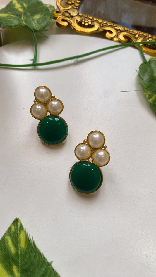Kuhu Studs - Green