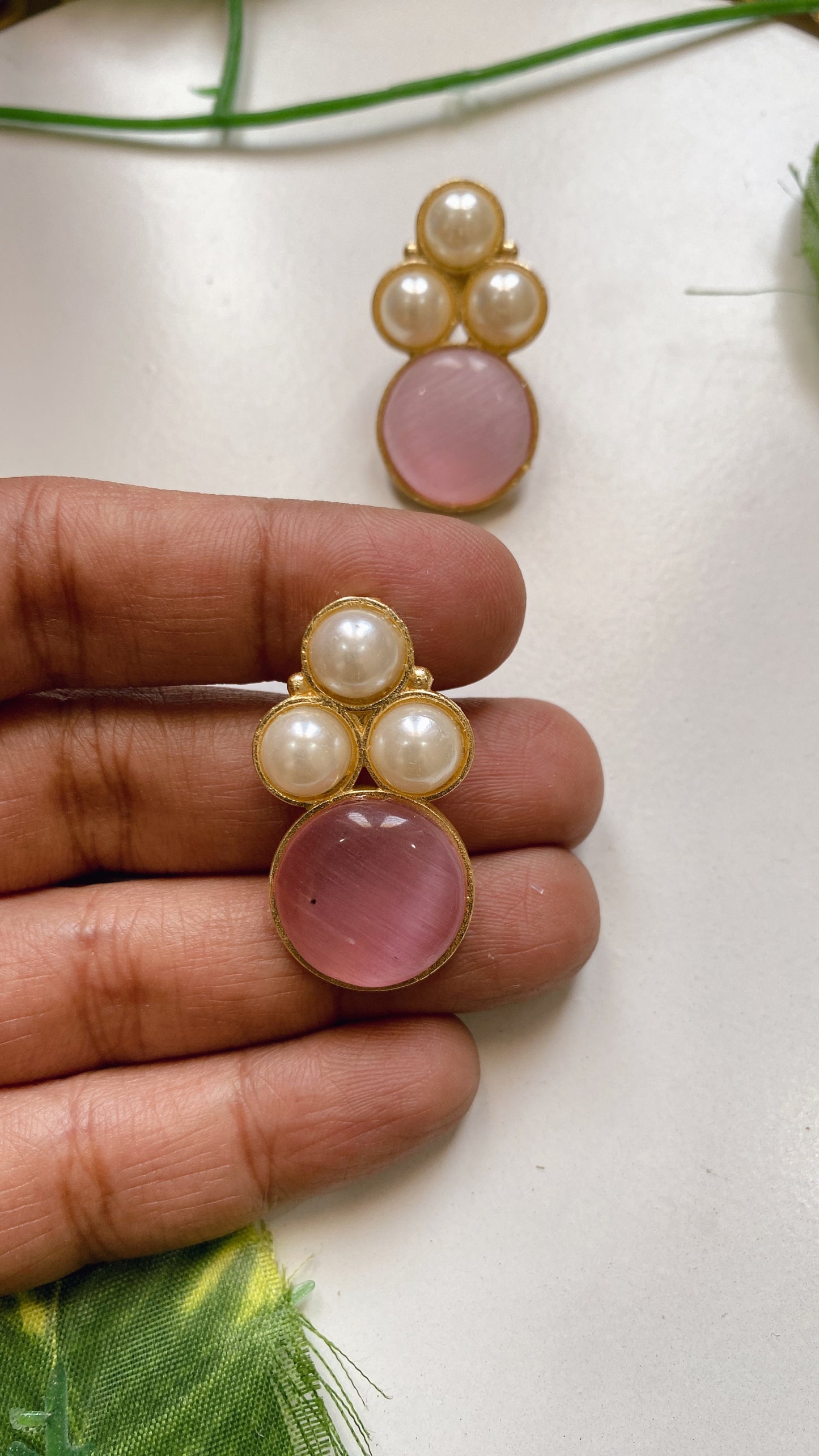 Kuhu Studs - Pink